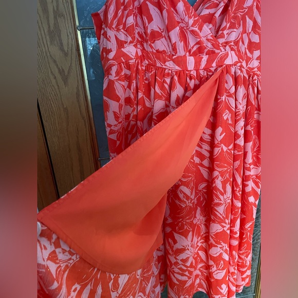 Lined, sparkly Dress with pockets! - Picture 4 of 7